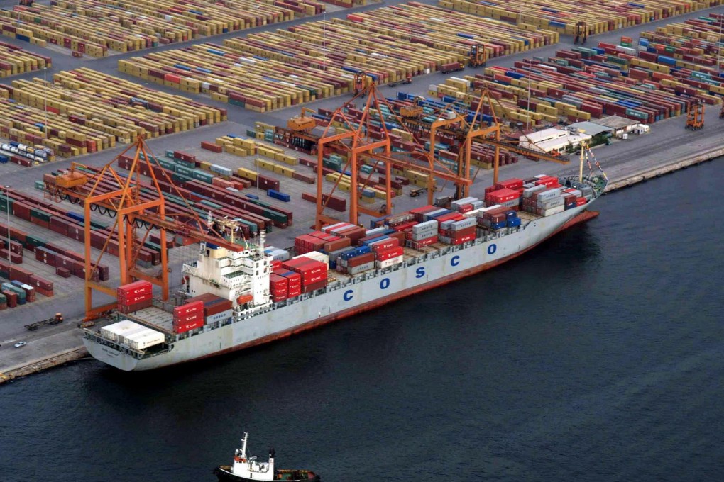 China Cosco reported a 12 per cent operating margin, up from 4 per cent in the same period last year, boosted by cheaper oil. Photo: EPA