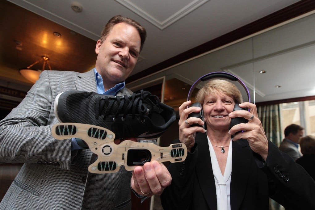 David Johnson and Joan Vrtis introducing a sports shoe sensor.