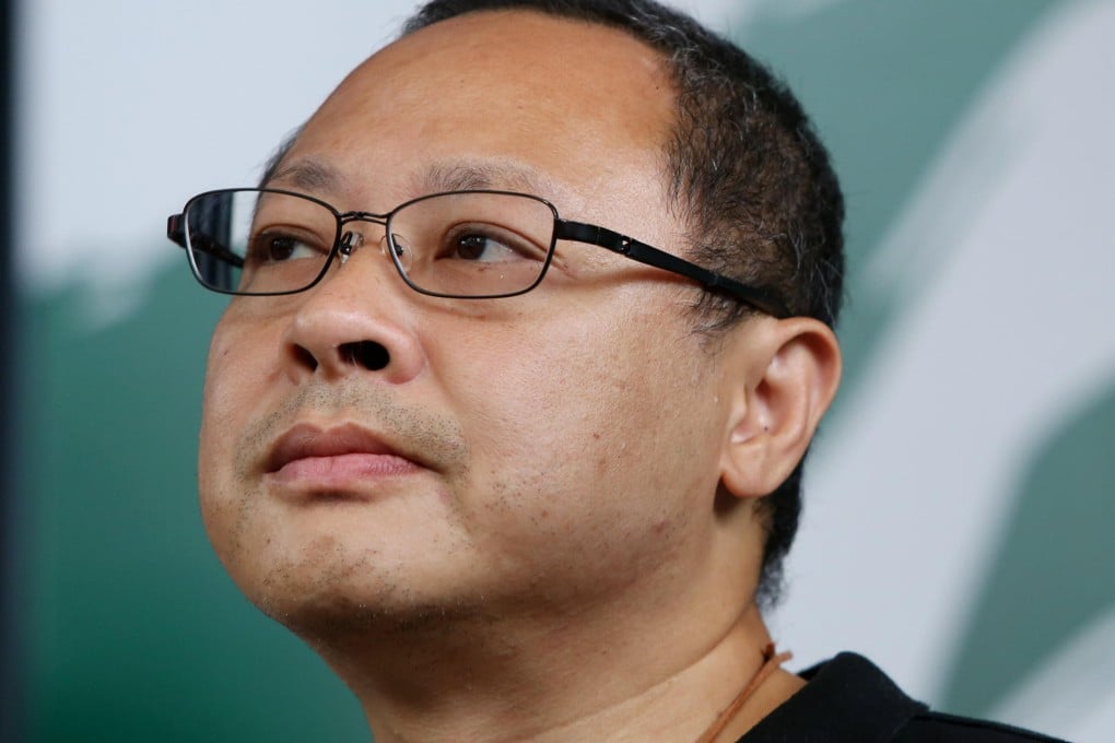 Occupy Central co-founder Benny Tai calls on chief executive to dissolve the Legislative Council in order to end the political impasse.