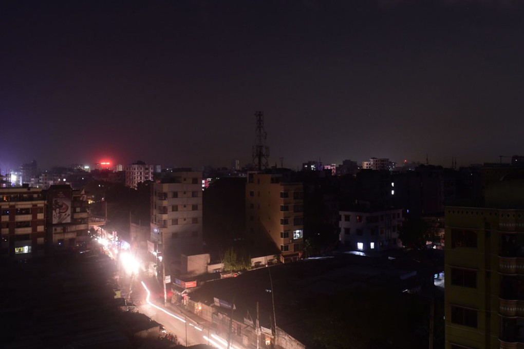 Dhaka during the power blackout yesterday. Power was restored in most parts of Bangladesh, some 12 hours after a massive nationwide electricity blackout. Photo: AFP