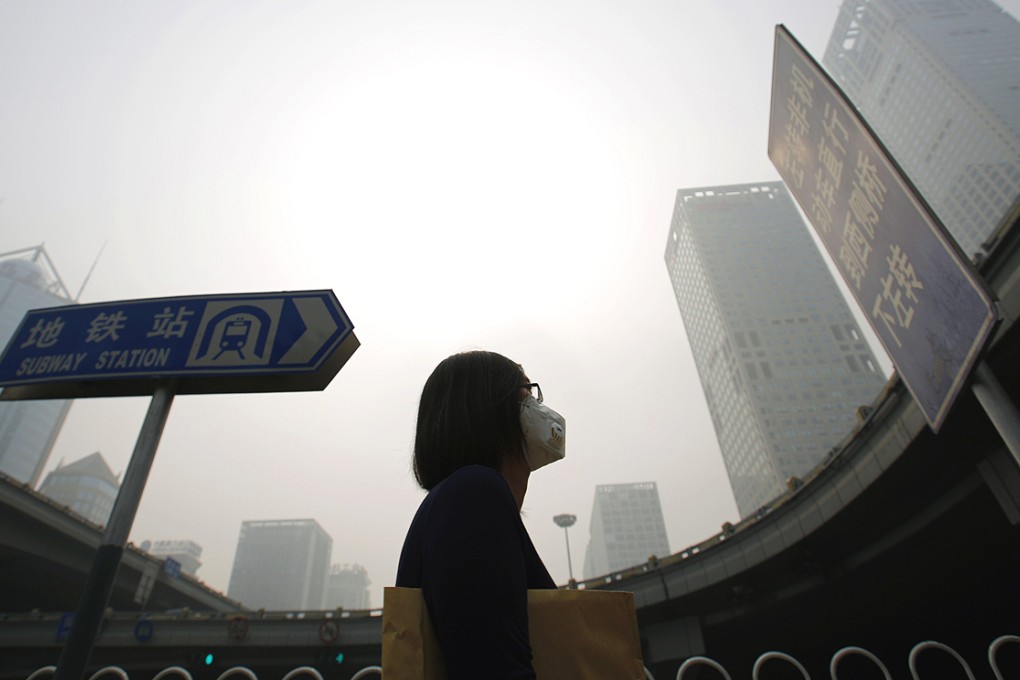 Environmental experts believe that repeated use of temporary measures to lift smog for political reasons may do more harm than good to the mainland's pledge to clean up its air pollution. Photo: Reuters