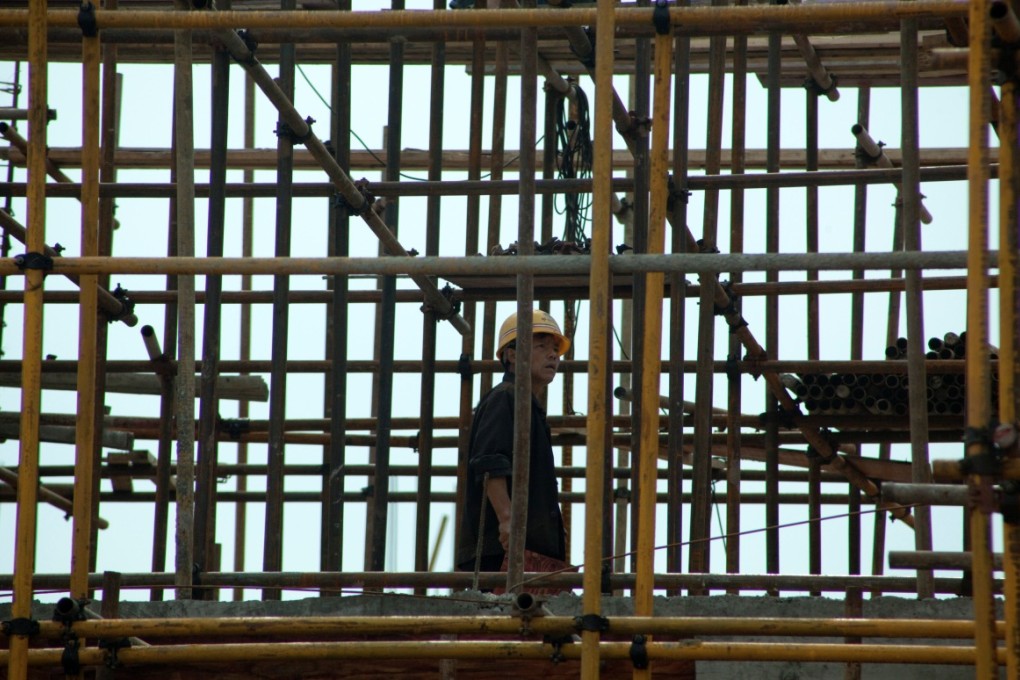 There are signs that the mainland economy is losing further momentum heading into the fourth quarter as a cooling property market weighs on activity. Photo: Bloomberg