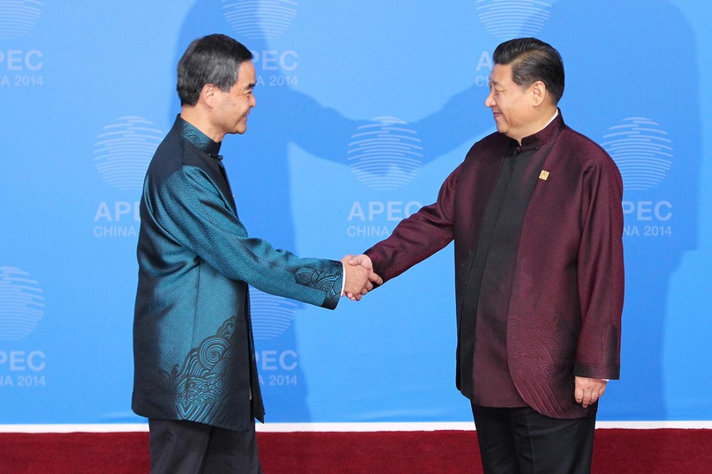 Leung Chun-ying meets Xi Jinping. Photo: Simon Song