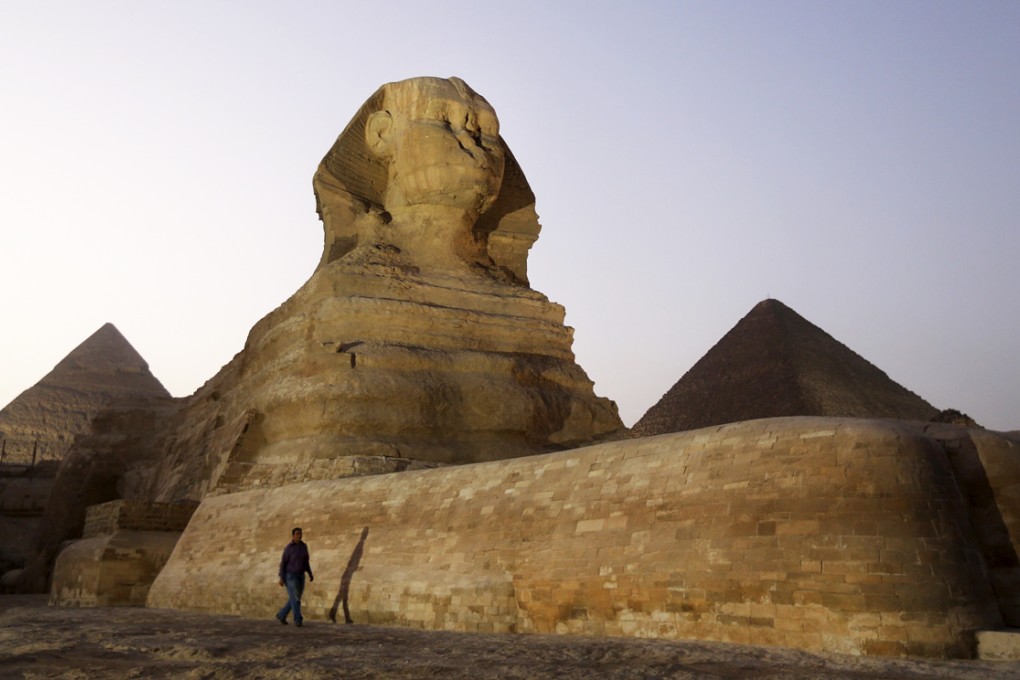 Nine jailed for stealing pharaonic fragments from Giza pyramid. Photo: Reuters