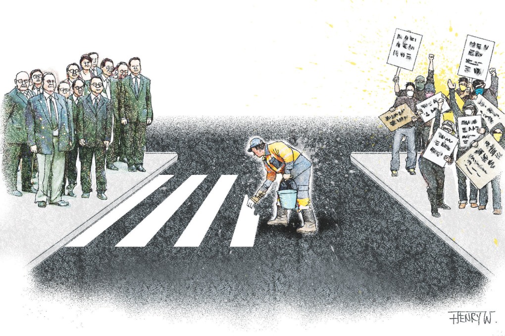 In the six weeks of protest, only one formal meeting has taken place between government officials and the protesters.