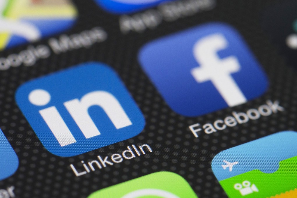 LinkedIn shares suffer drop as plan for Facebook at Work draws closer