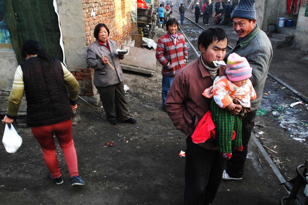 More migrant workers are taking their offspring with them to the cities from the countryside, or having children there. Photo: China Foto Press