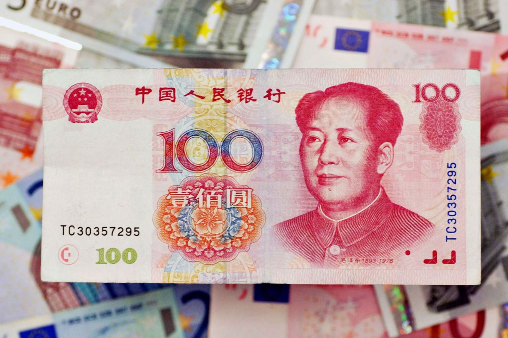 An illegal money changer in Beijing has been cheated out of about 370,000 yuan after he exchanged cash for two European-looking men.