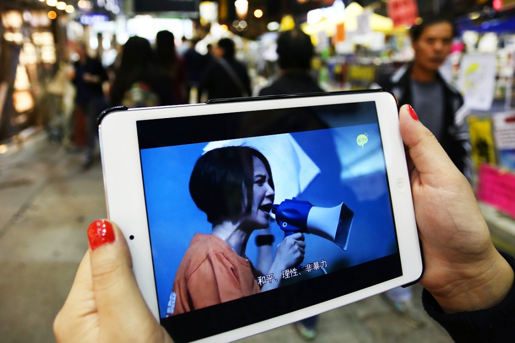 More than 640,000 viewers tuned in to HKTV programmes on its inaugural day on Wednesday, crashing the internet television channel's server and sending 300,000 viewers to other websites carrying its feed illegally. Photo: Jonathan Wong