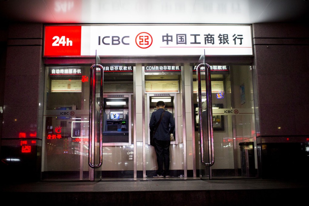 The estimated cut for bankers is dramatic. The new pay of the ICBC's chairman could be as low as 1.24 million yuan.
