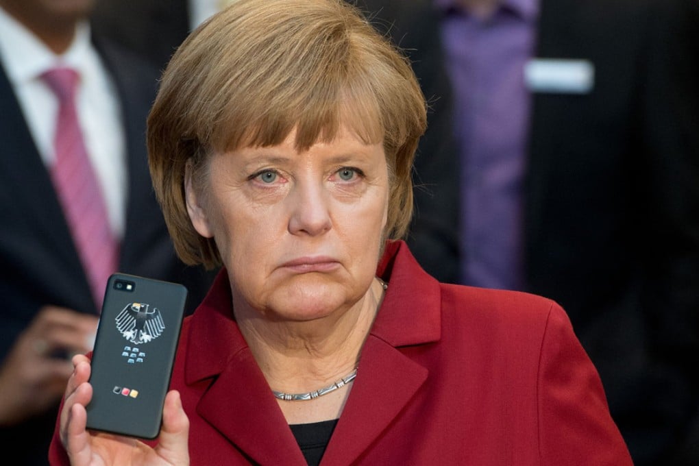 Germany is dropping a six-month probe into the alleged tapping of Chancellor Dr Angela Merkel's mobile phone by US spies due to a lack of evidence.