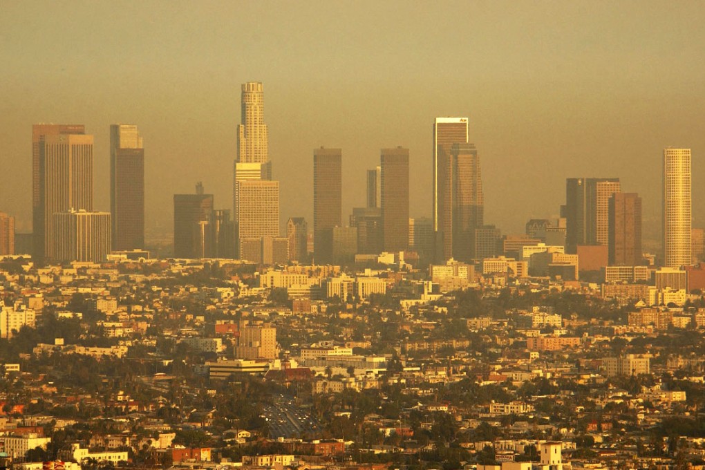 Smog envelopes the skyline of Los Angeles, California. Photo: AFP