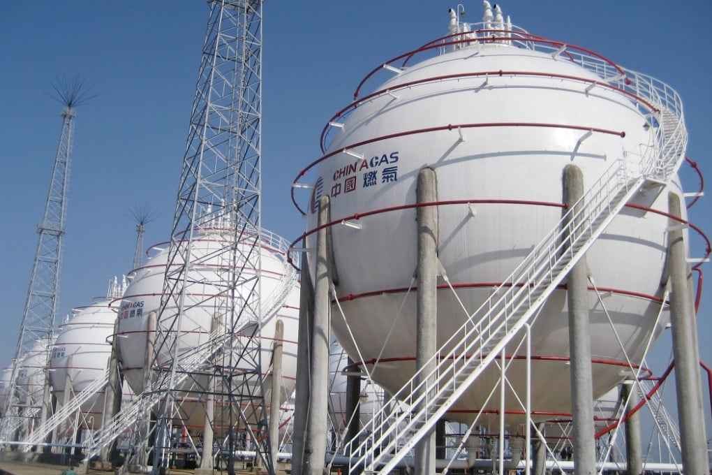 China Gas storage tanks in Zhejiang. The company is one of the largest distributors and is acquiring the gas unit of Beijing Enterprises Holdings. Photo: Denise Tsang
