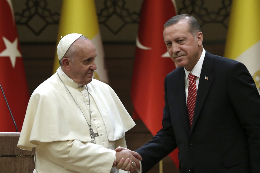 Pope Francis meets President Recep Tayyip Erdogan. Photo: EPA