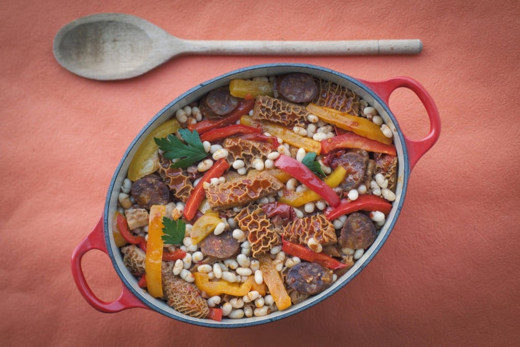 Honeycomb tripe with chorizo, peppers and coco beans