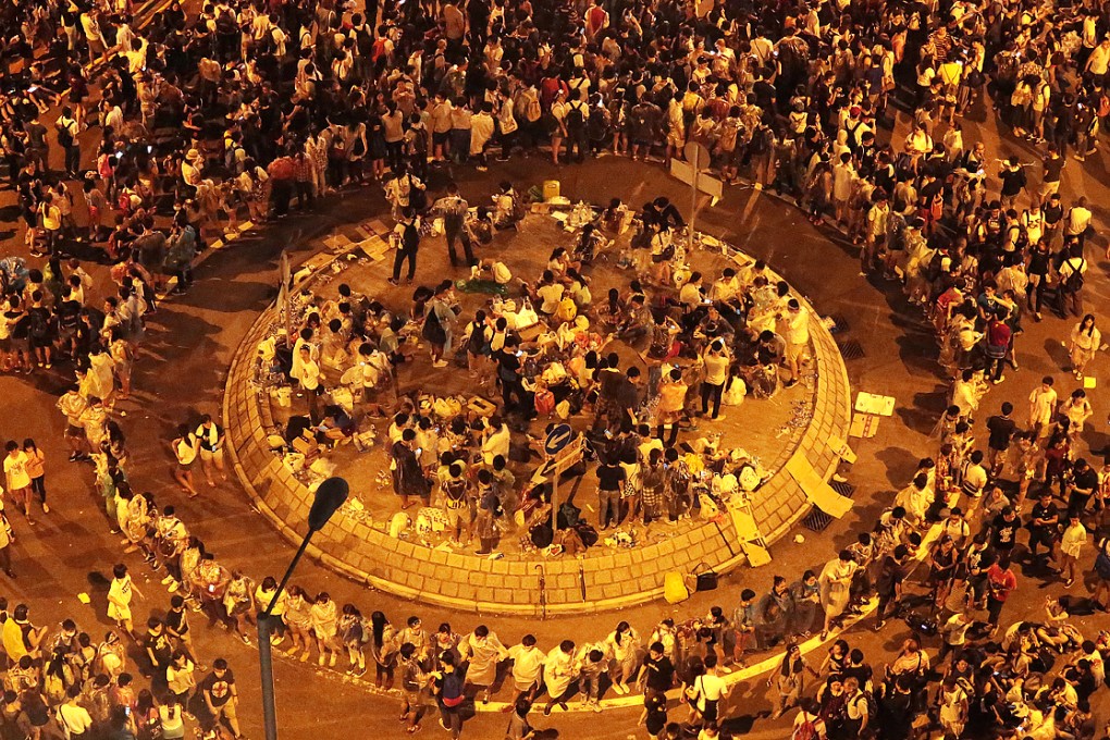 Occupy protesters gather on Tim Mei outside the Central Government Offices in Tamar on September 27. Photo: Felix Wong