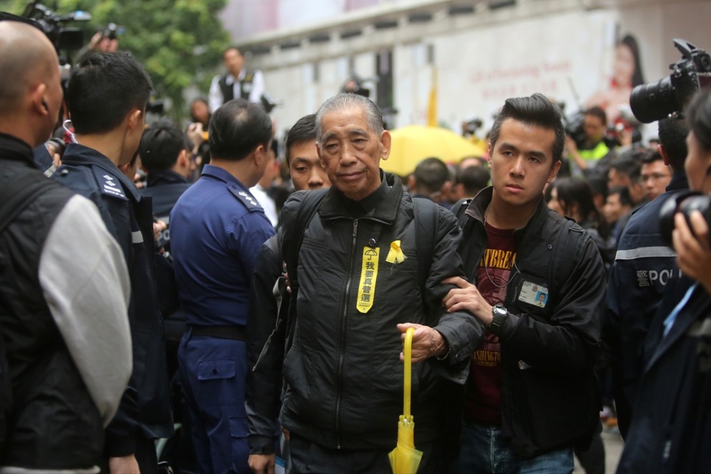 Police have arrested almost 1,000 Occupy protesters so far. Photo: Sam Tsang