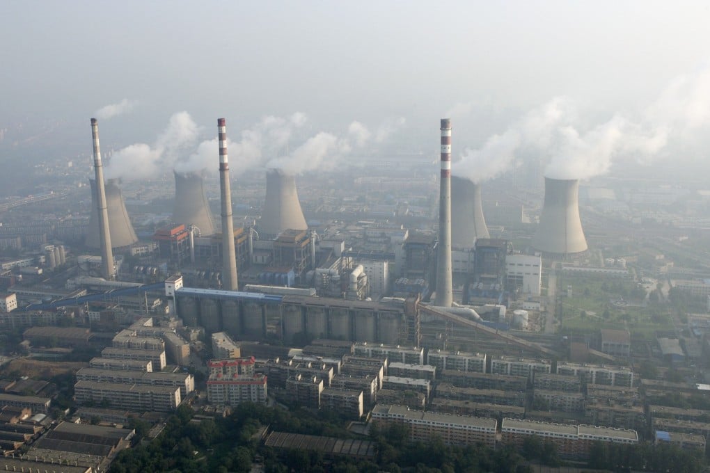 Coal-burning power stations in Zhengzhou, Henan province, which lies in the Central China area that was blanketed with dangerous levels of pollution for much of last year. Photo: Reuters