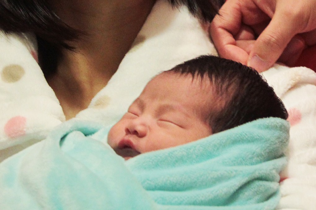 Hong Kong's first baby of 2015 was a girl born at 12.04am at Union Hospital in Tai Wai. Photo: Bruce Yan