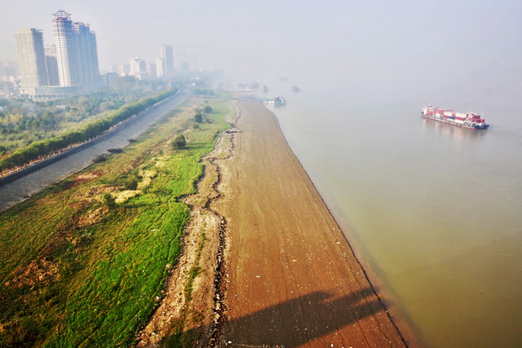 A polluted stretch of the Yangtze River in Jiangxi. Photo: Xinhua