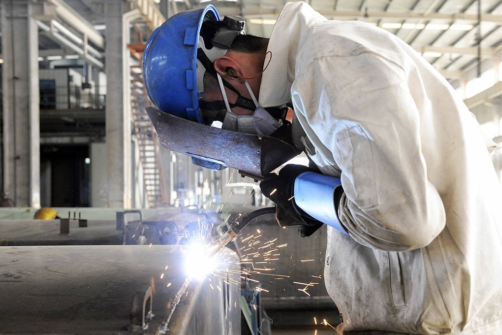 Robustness in the services sector contrasted sharply with Chinese manufacturing data for 2014. Photo: Reuters