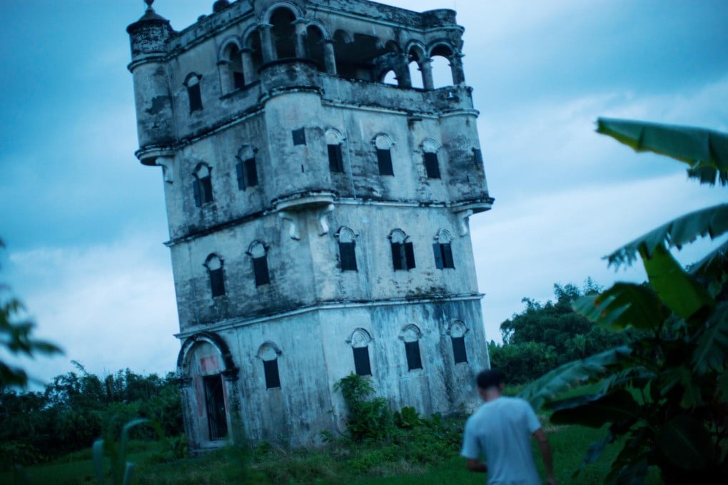 Adiu lau, or watchtower, outside Jiangmen, in Guangdong. Photos: Corbis; Cecilie Gamst Berg