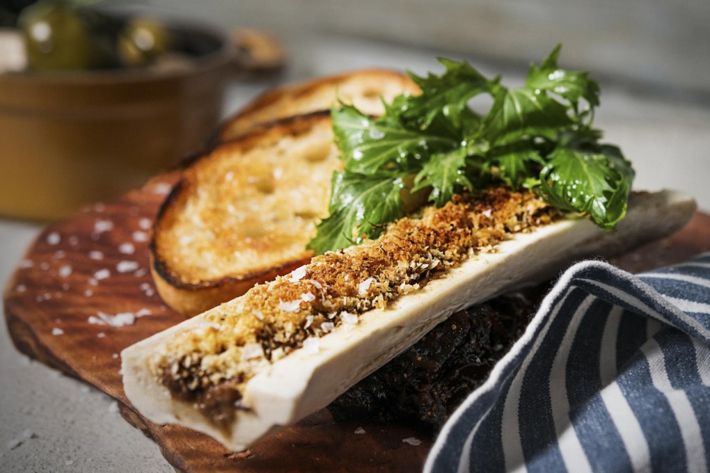 Bone marrow and braised Wagyu beef from Alibi -  goes well with fig and whisky chutney.