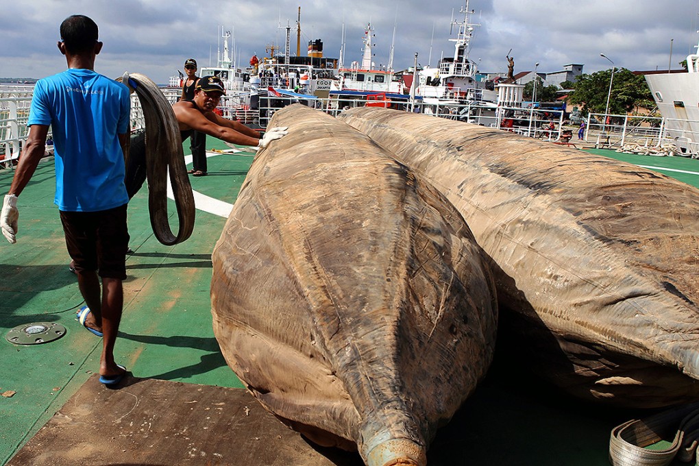 The recovery mission for the crashed AirAsia plane continues in Pangkalan Bun. Photo: EPA