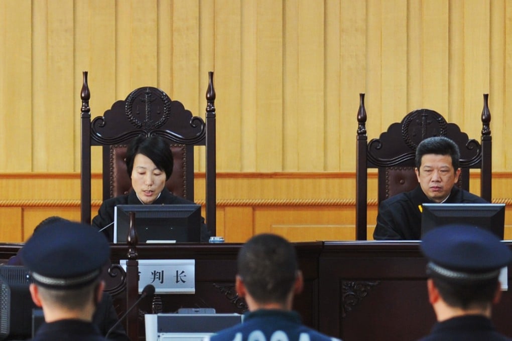Corrupt officials often cry after their confessions, fake illness, and have many mistresses, a Chinese anti-graft prosecutor told a Guangzhou newspaper. Photo: Xinhua