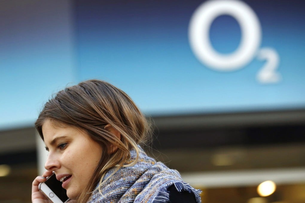 Hutchison Whampoa said it agreed to buy British mobile operator O2 for as much as £10.25 billion. Photo: Reuters