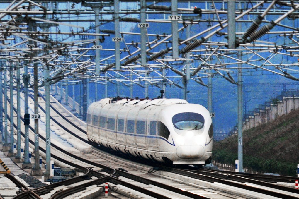 A train runs on the Shanghai-Kunming high-speed railway line in China. Photo: Xinhua