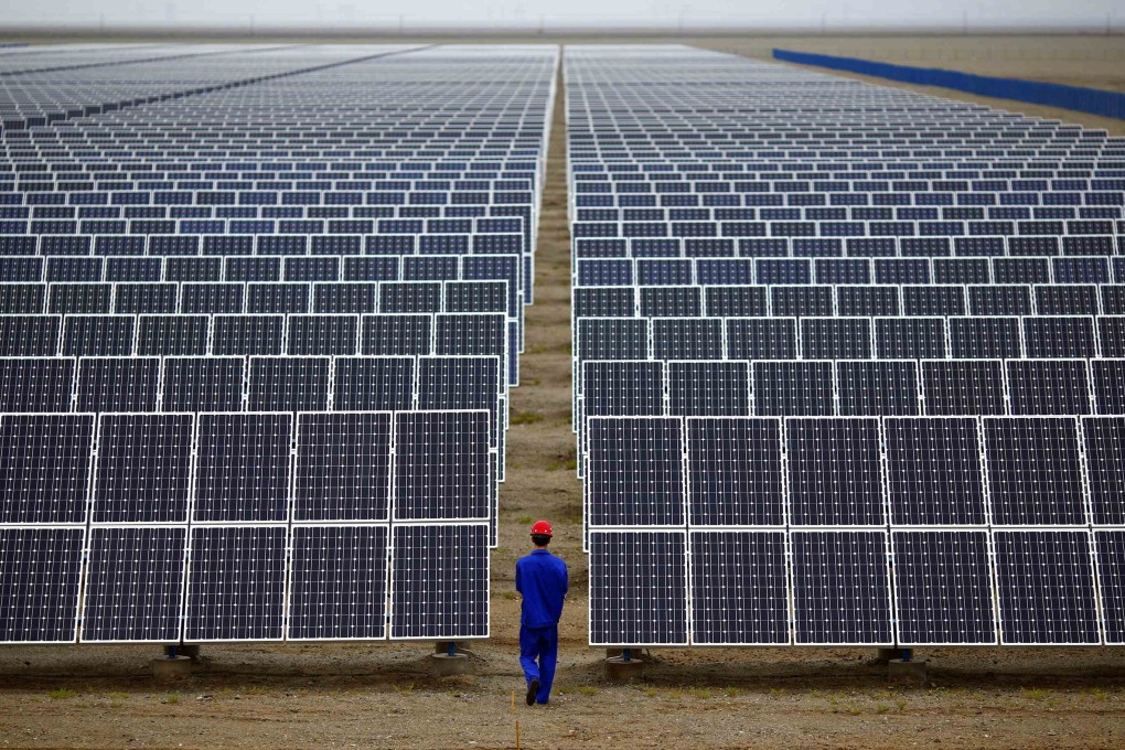 Chinese supplier to boost output of anti-reflective glass for solar panels as global solar installations expand. Photo: Reuters