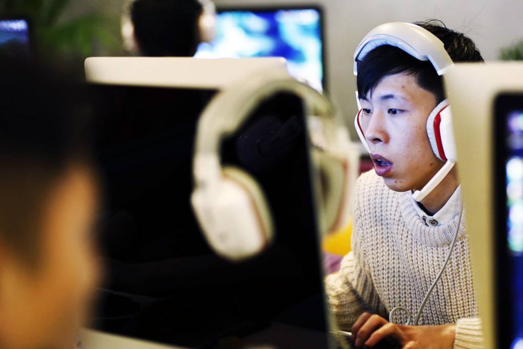 China has the world's largest internet population, with up to 649 million people on the mainland accessing the internet up to the end of last year. Photo: EPA