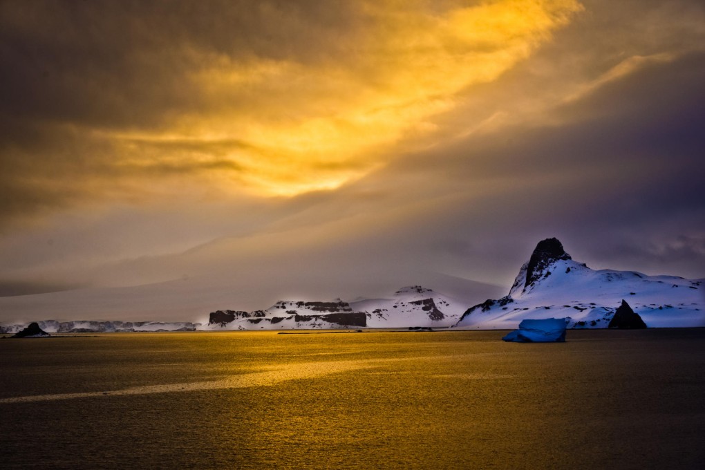 The sunlit night sky over the White Continent. Photos: Nick Walton