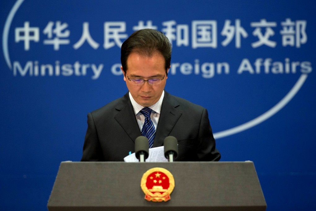 Chinese Foreign Ministry spokesman Hong Lei says Oslo should protect the academic freedom of the relevant Chinese scholar.