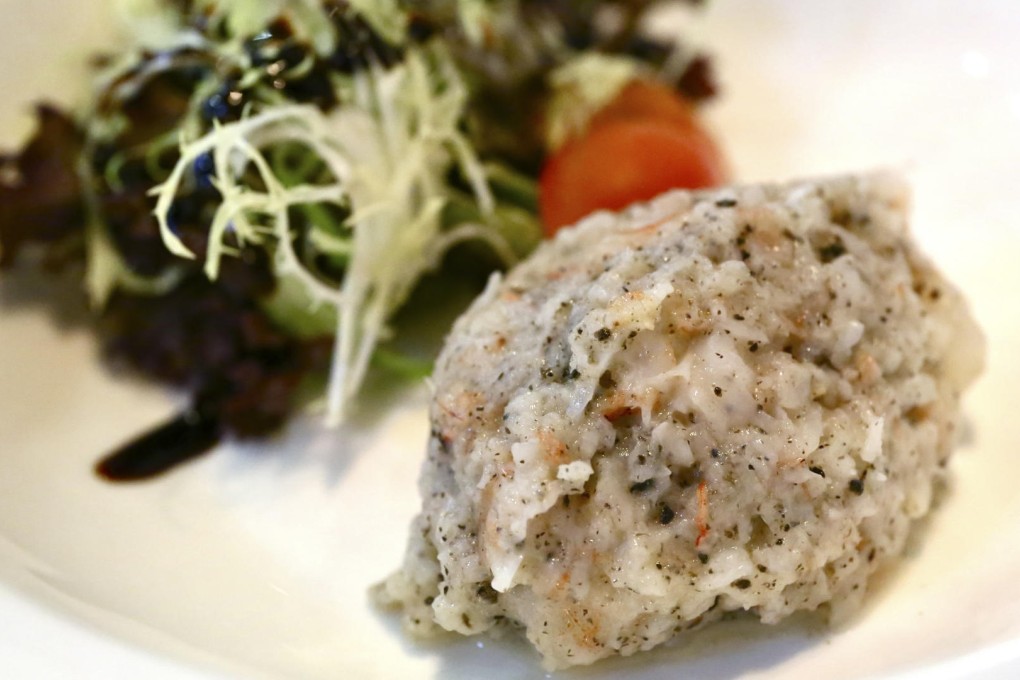 Prawn tartare with black truffle