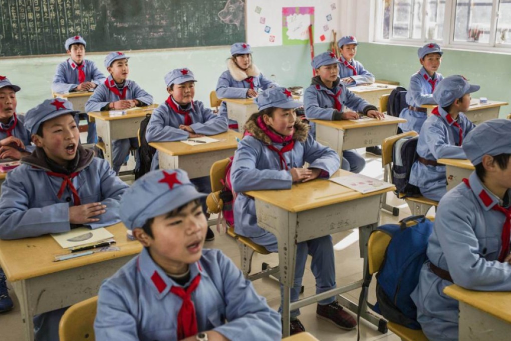 Mainland Education Minister Yuan Guiren condemnes school textbooks that "promote Western values".