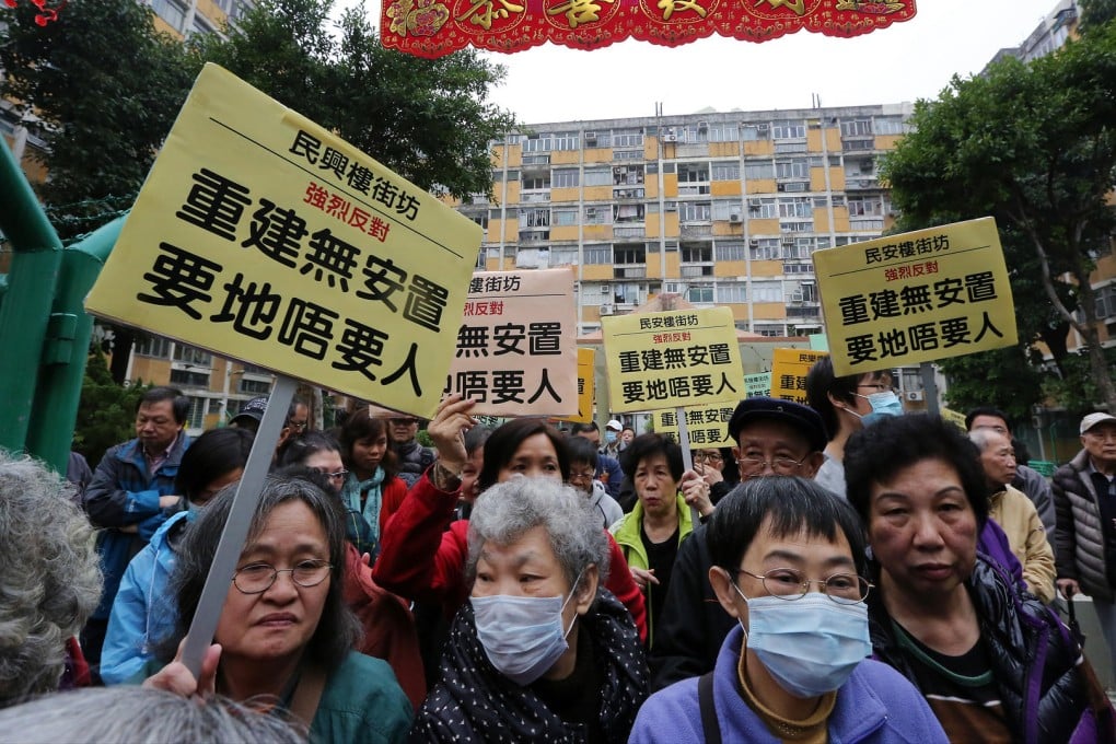 Tai Hang Sai Estate residents protest yesterday. Photo: Felix Wong