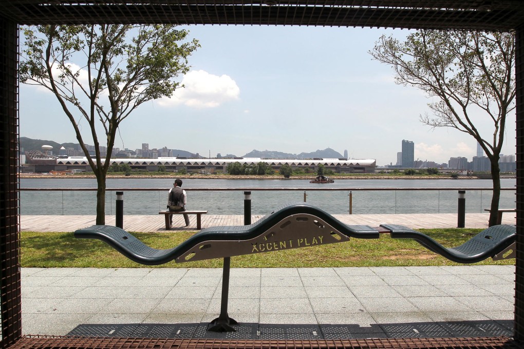 A view of the harbour from the promenade. Photo: K.Y.Cheng