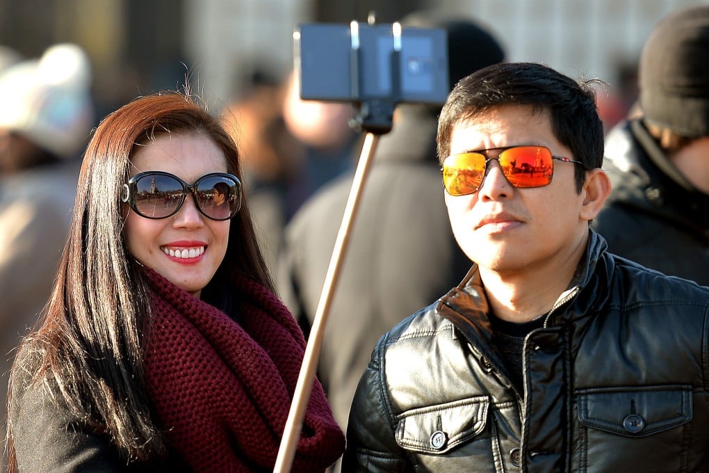 A number of other global tourist attractions, including London’s National Gallery and the Metropolitan Museum of Art in New York, have banned people using the devices. Photo:  AP