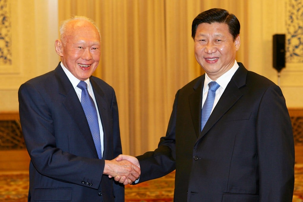 Xi Jinping (right) shakes hands with Lee Kuan Yew at the Great Hall of the People in Beijing in November, 2007. Photo: Xinhua