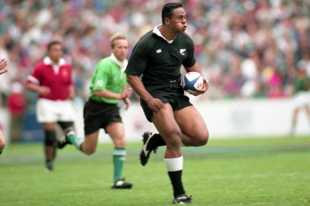 New Zealand’s Jonah Lomu – the final member of the HKRFU’s ‘Magnificent Seven’ fantasy line-up – in full flight at the 1995 Hong Kong Sevens. Photo: Martin Chan/SCMP