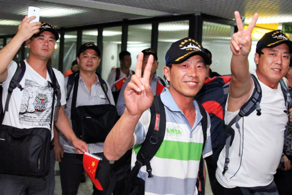 Chinese evacuees from Yemen arrive at Addis Ababa's Bole International Airport in Ethiopia. They arrived in Ethiopia on their way back to China Monday night. Photo: Xinhua