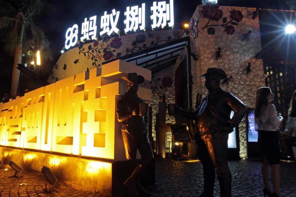Midnight cowboys: Haiwan Bar Street in Zhuhai. Photos: Bruce Yan