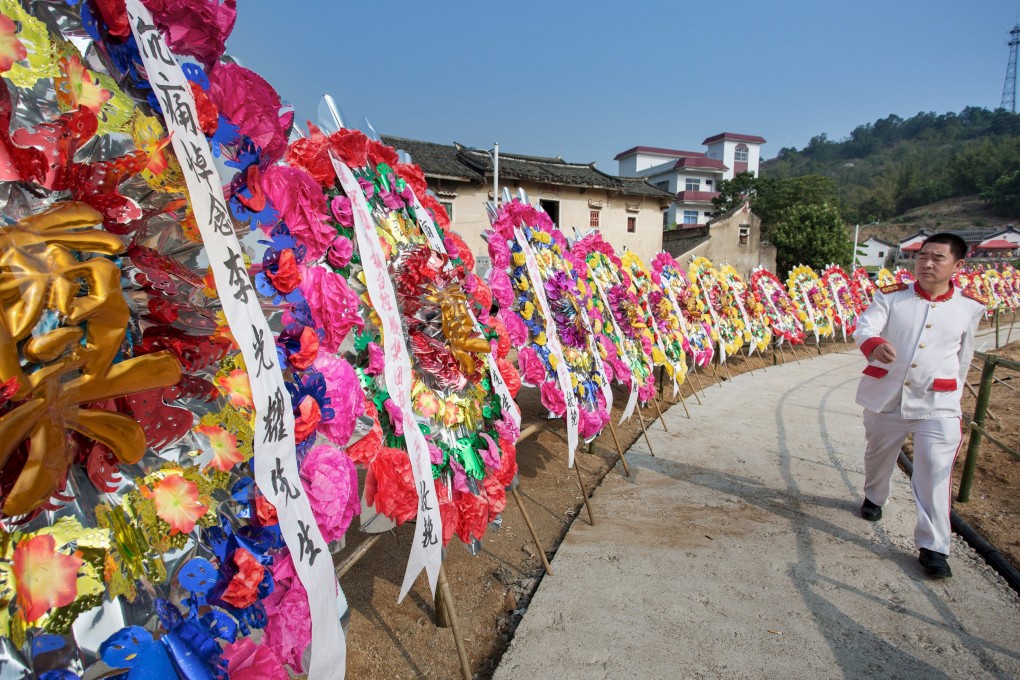 Wreaths mourning Lee's death were seen this week in a village in Dabu county in Meizhou, Guangdong, the location of Lee's ancestral home. Photo: Reuters