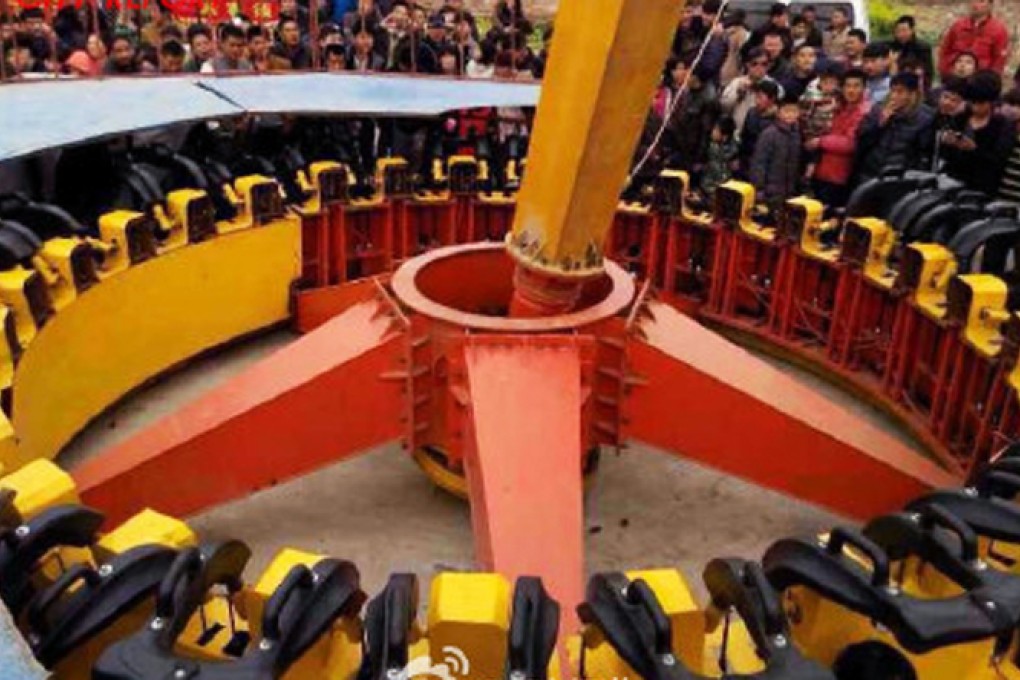 Nineteen passengers were hurt when the Flying Saucer ride had a mechanical failure. Photo: SCMP Pictures