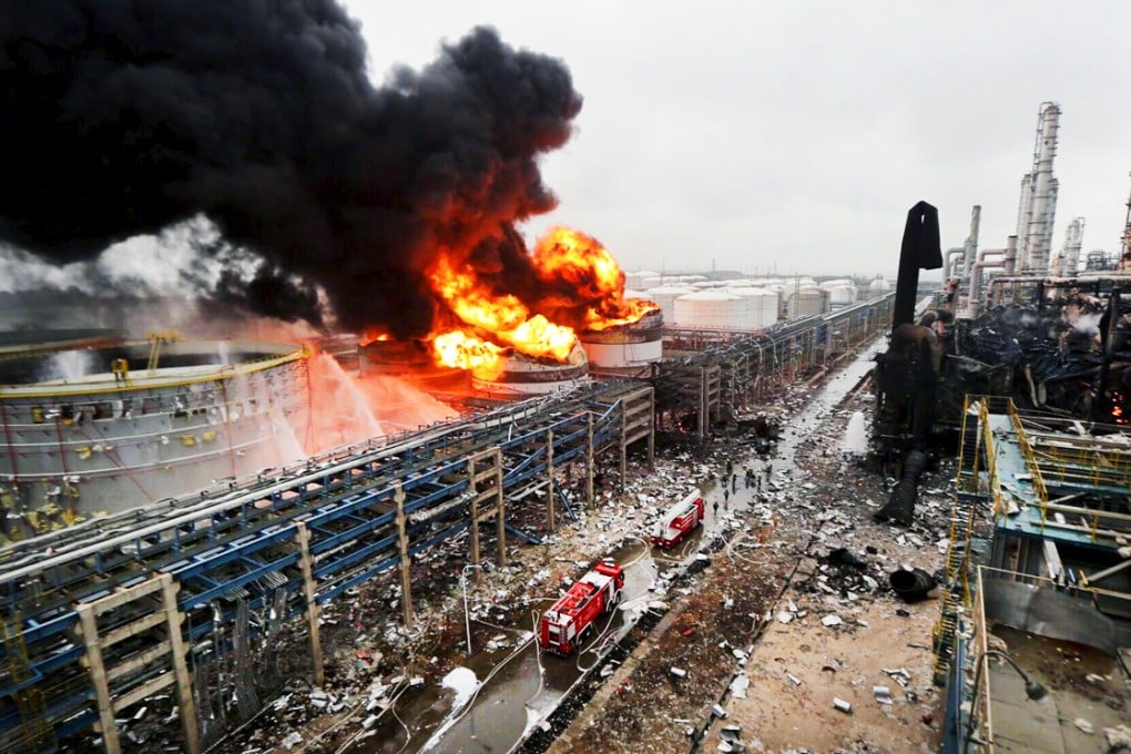 Firefighters had to be recalled to a chemical plant in Zhangzhou last night as blazes at the facility flared up again. Photo: Reuters