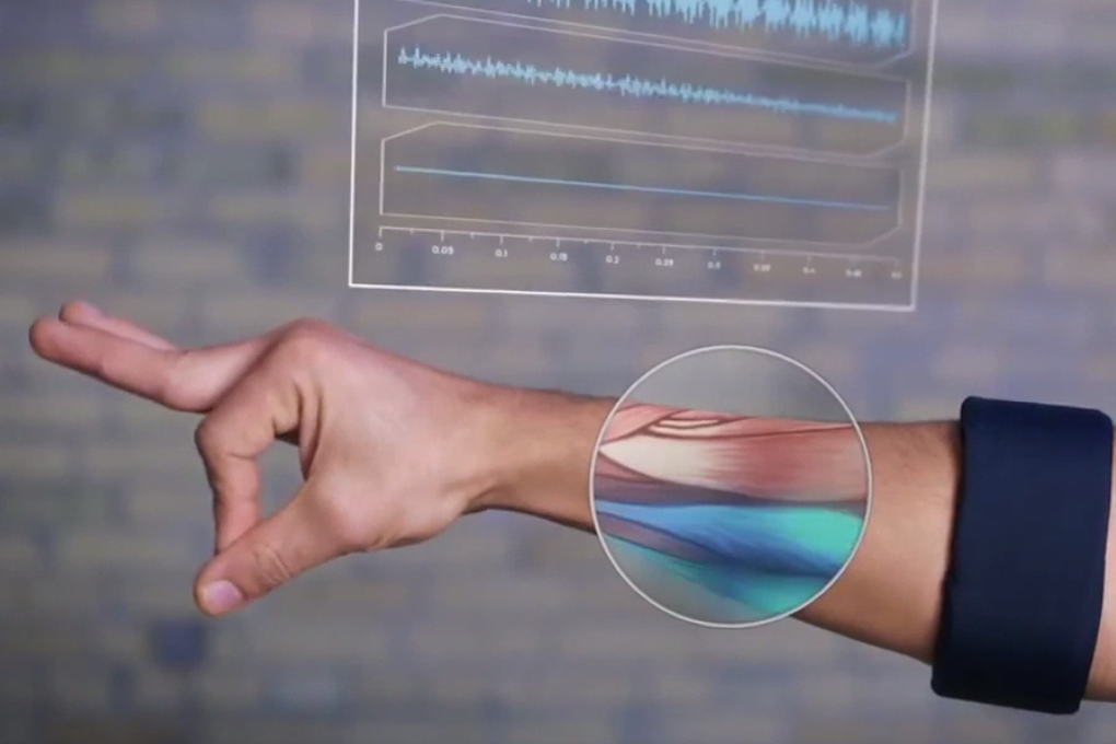 Gadget review: MYO Armband can control your phone or computer with a flick of the wrist