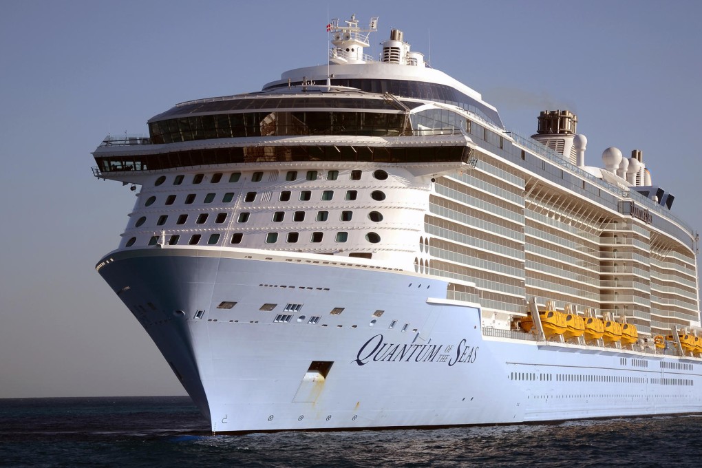 Tourists made more than 1.2 million trips from and to Shanghai's two home ports last year.