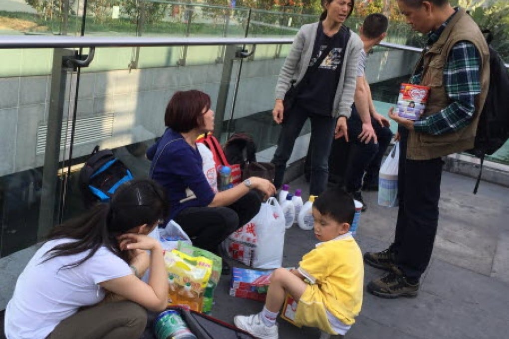 Parallel traders in Shenzhen. Photo: Dickson Lee